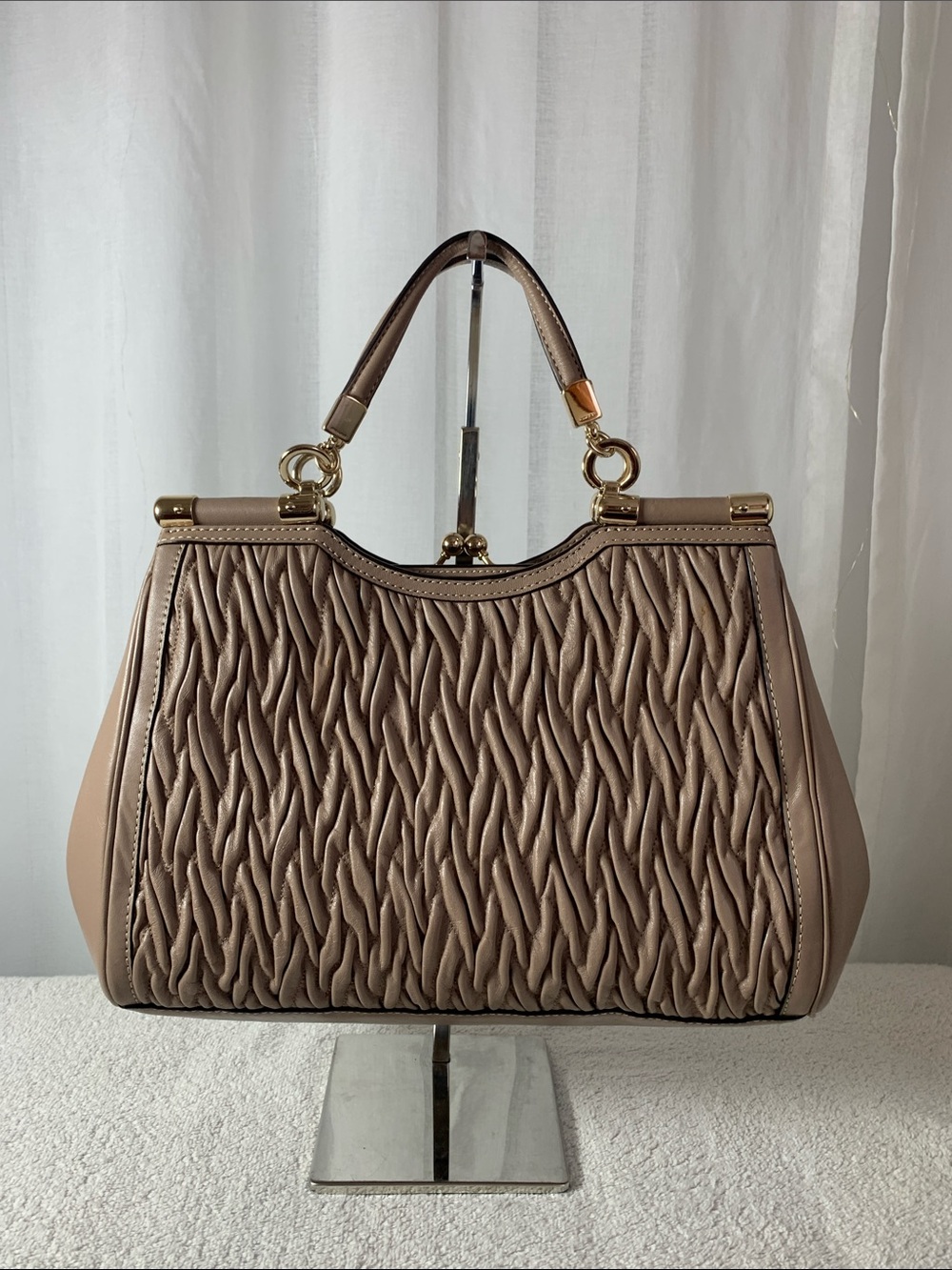 GUC Coach Madison Gather Twist Camie Satchel L 12” x H 10” x D 3.5” - Picture 5 of 7
